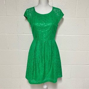 Forever 21 Green Lace Overlay Cap Sleeve Pleated Waist Dress for Size M